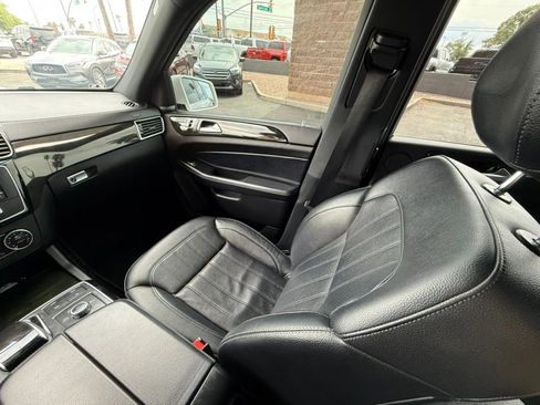 Used 2019 Mercedes-Benz GLS 450 4MATIC image 40