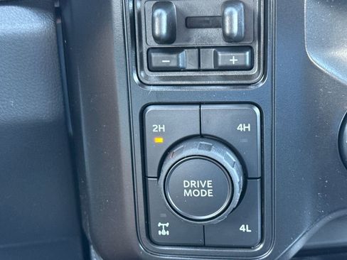 New 2026 Ford F250 Platinum image 37