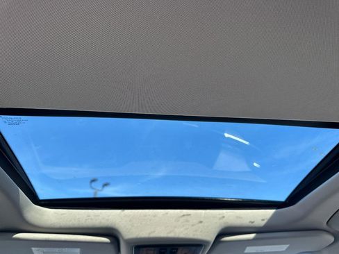 Used 2023 Nissan Rogue SL w/ SL Premium Package image 11