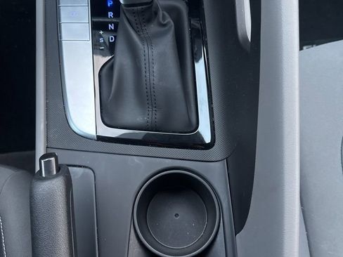 Used 2023 Hyundai Elantra SEL image 25