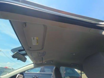 Used 2020 Hyundai Elantra SE FWD image 17