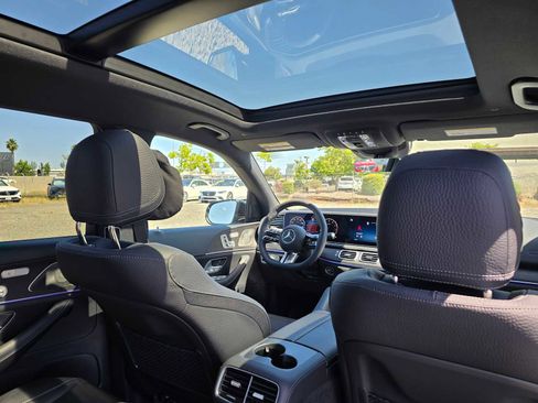 New 2026 Mercedes-Benz GLS 450 4MATIC image 16
