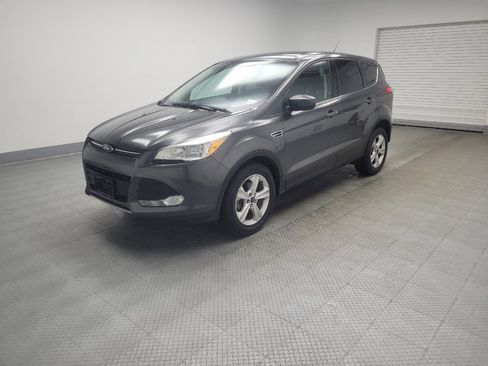 Used 2016 Ford Escape SE FWD image 2