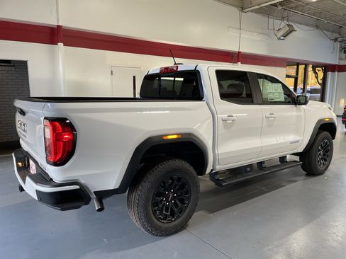 New 2026 GMC Canyon Elevation w/ Convenience Package image 4