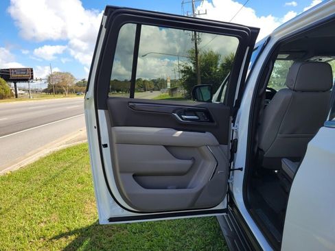 New 2026 GMC Yukon XL Elevation image 28