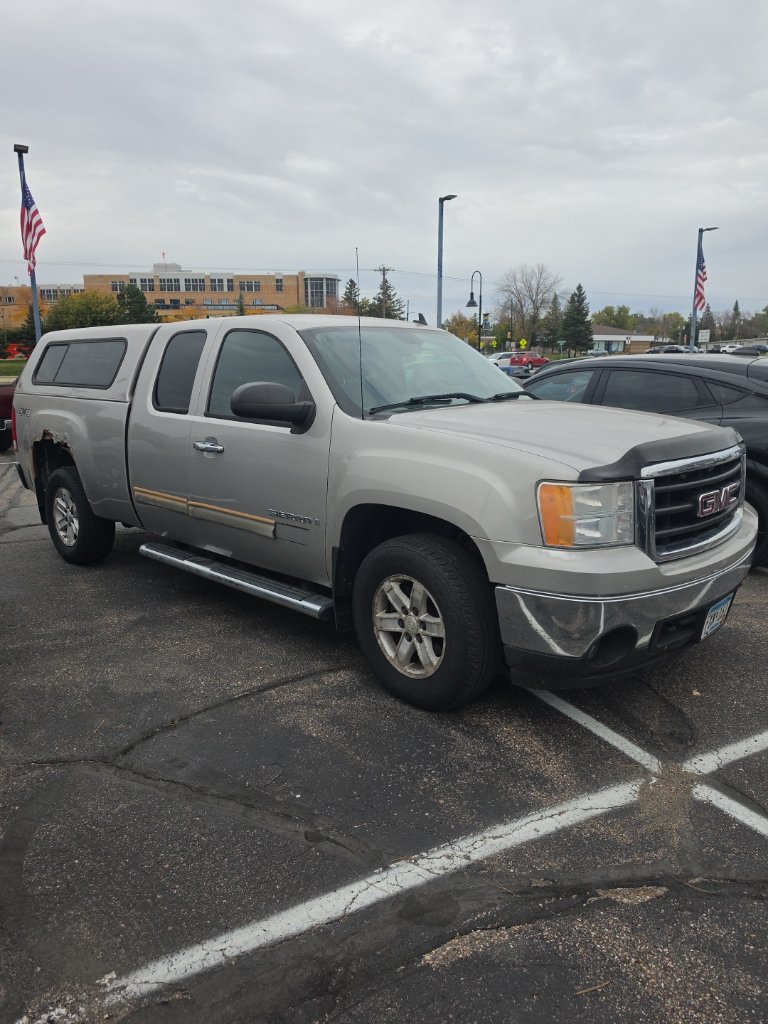 Used 2008 GMC Sierra 1500 SLE w/ SLE2 Preferred Package AWD/4WD image 1