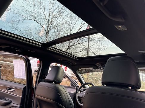 Used 2025 Jeep Grand Cherokee Limited w/ Black Appearance Package image 31