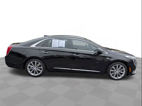 Used 2019 Cadillac XTS Luxury w/ Driver Awareness Package image 3