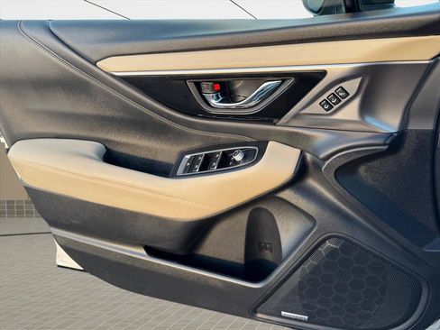 Used 2020 Subaru Outback Limited image 19