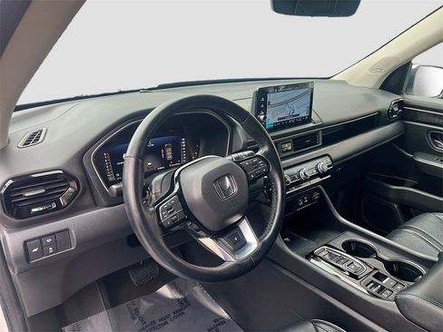 Used 2023 Honda Pilot Elite image 9
