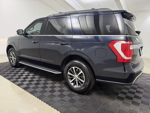 Used 2021 Ford Expedition XLT image 4