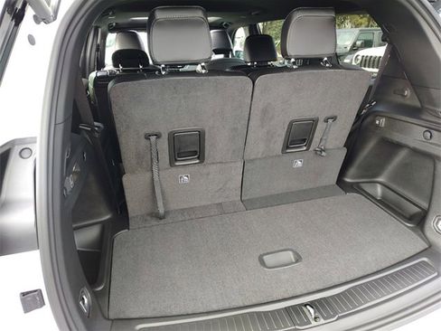 New 2025 Jeep Grand Cherokee L Altitude image 34