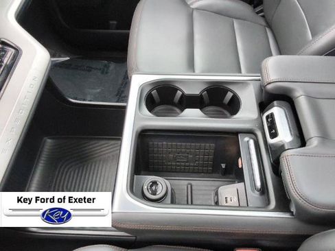 Certified 2025 Ford Expedition Active AWD/4WD image 37