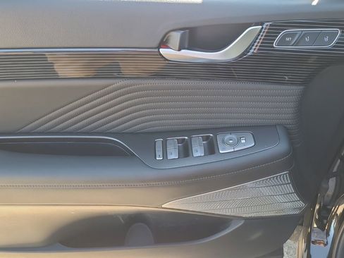 Used 2024 Hyundai Palisade Calligraphy image 12