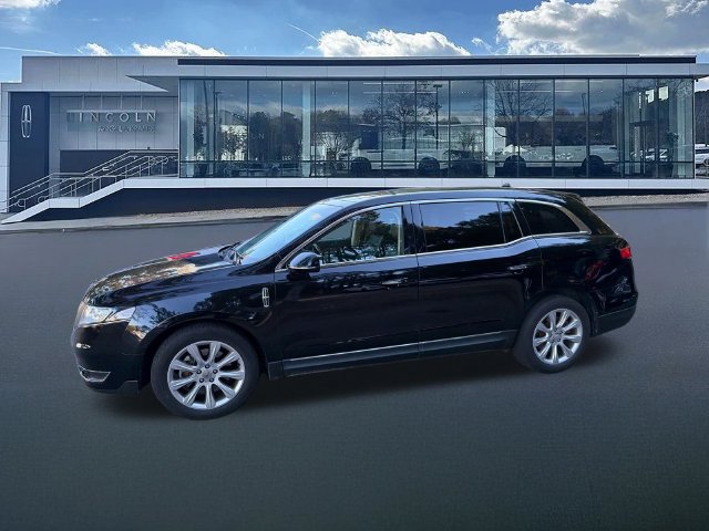 Used 2016 Lincoln MKT FWD image 4