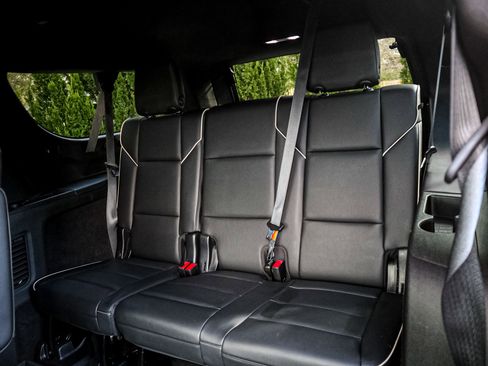 Used 2023 Cadillac Escalade ESV Sport w/ Touring Package image 32