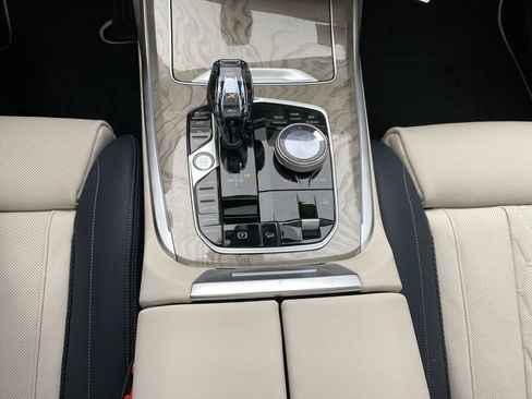 Used 2020 BMW X7 xDrive40i w/ M Sport Package AWD/4WD image 47