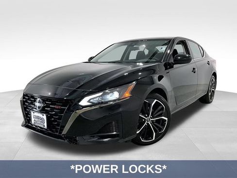 Used 2024 Nissan Altima 2.5 SR AWD/4WD image 4