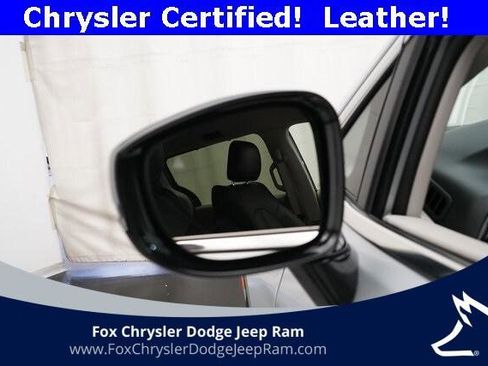 Certified 2024 Chrysler Pacifica Touring-L image 25