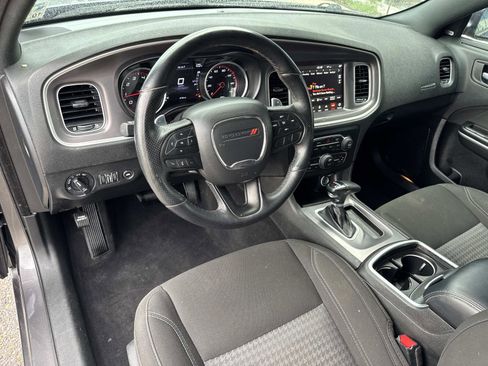 Used 2022 Dodge Charger SXT image 18