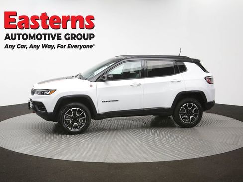 Used 2024 Jeep Compass Trailhawk AWD/4WD image 58
