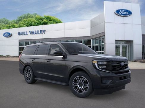 New 2025 Ford Expedition Active image 1