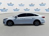 Used 2017 Hyundai Sonata SE image 2