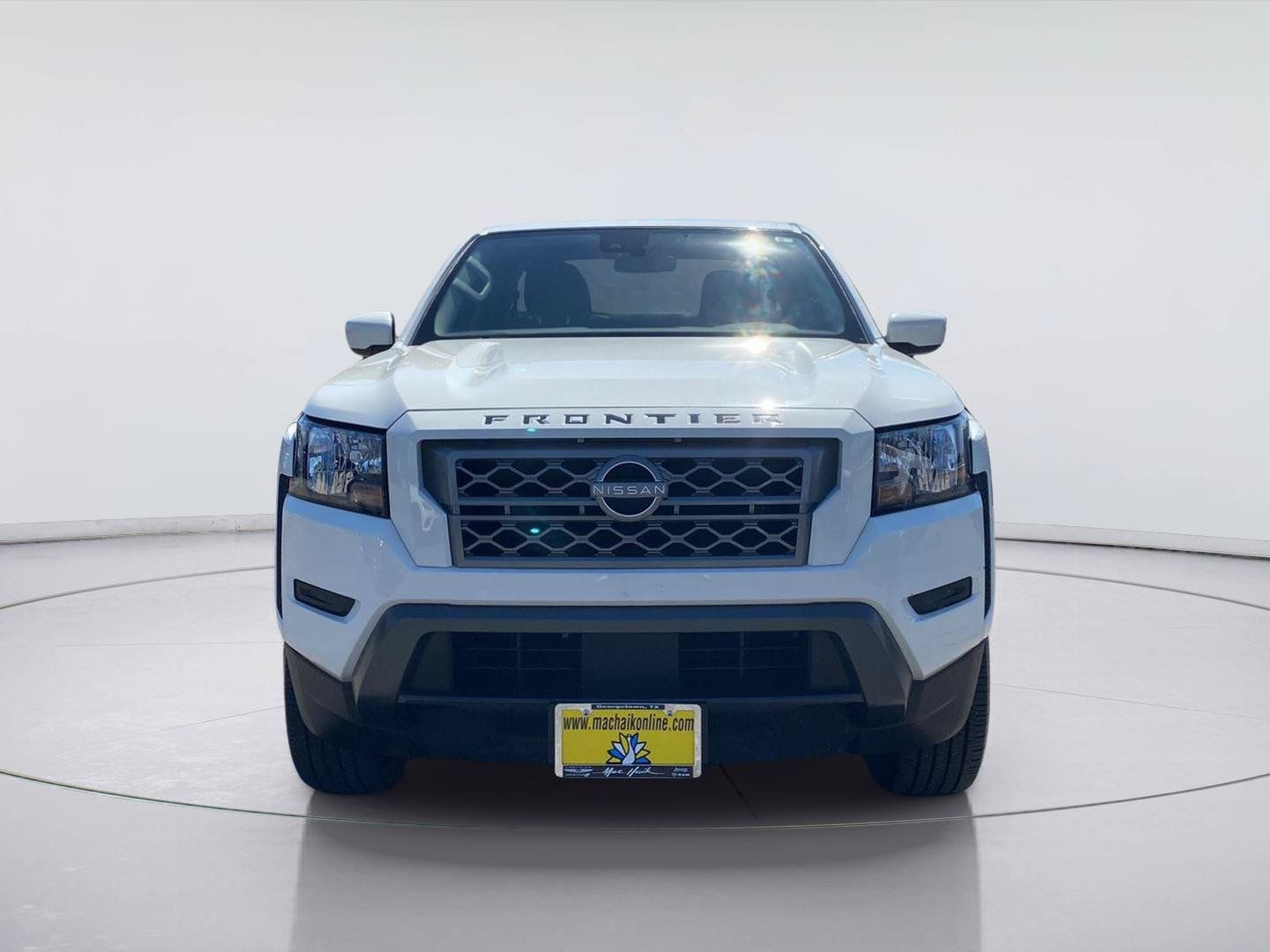 Used 2024 Nissan Frontier SV RWD image 8