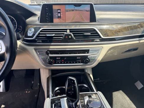 Used 2017 BMW 740i RWD image 20