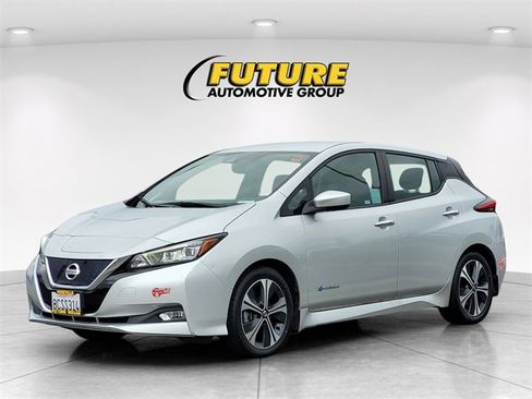 Used 2018 Nissan Leaf SV w/ SV Technology Package image 5
