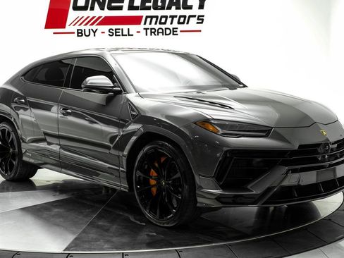 Used 2024 Lamborghini Urus S AWD/4WD image 3