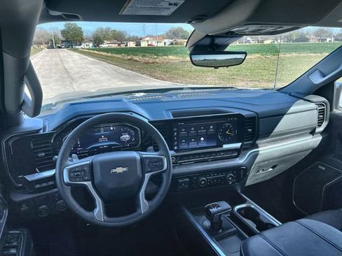 Used 2024 Chevrolet Silverado 1500 LTZ w/ Technology Package image 10