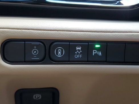 Certified 2025 Acura MDX FWD w/ Technology Package image 30