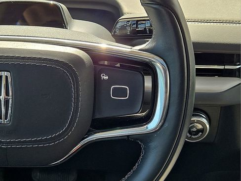 Used 2025 Lincoln Navigator Reserve image 20