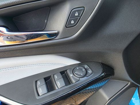 Certified 2025 Chevrolet Trax LT image 14