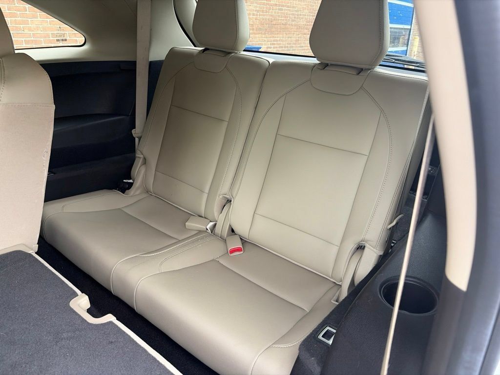 Used 2020 Acura MDX SH-AWD image 25