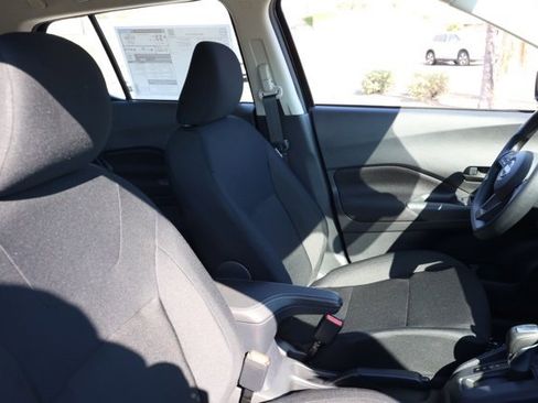 New 2025 Nissan Kicks Play S image 21