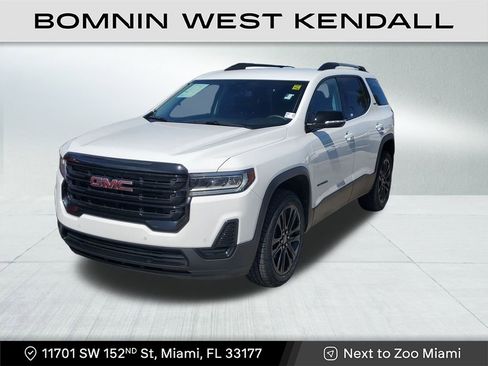 Used 2022 GMC Acadia SLE w/ Driver Convenience Package image 3