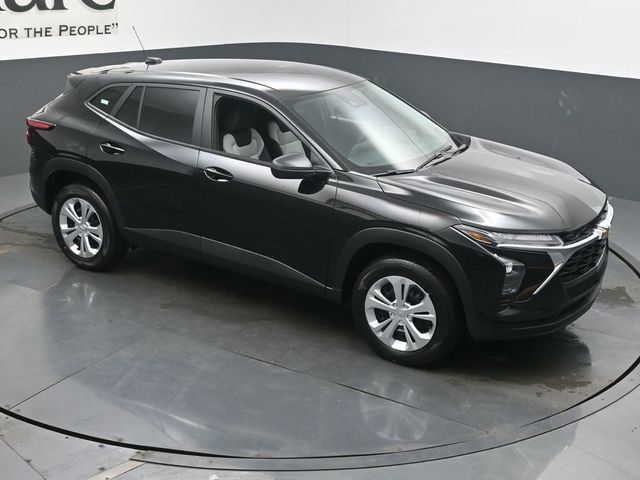 New 2026 Chevrolet Trax LS FWD image 17