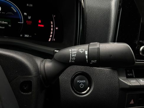 Used 2025 Toyota Camry SE FWD image 36