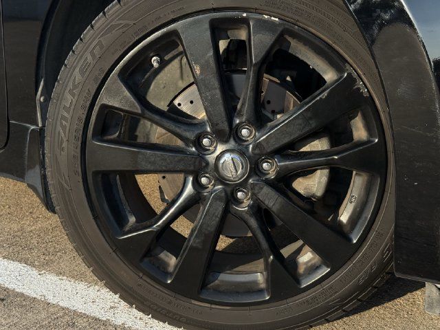 Used 2017 Nissan Altima 2.5 SR w/ Midnight Edition Package FWD image 9