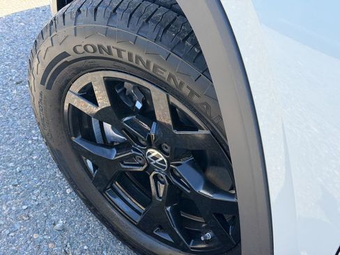 New 2026 Volkswagen Atlas Peak Edition AWD/4WD image 12