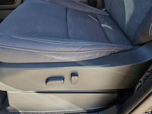 Used 2023 Nissan Frontier SV w/ Midnight Edition Package image 21