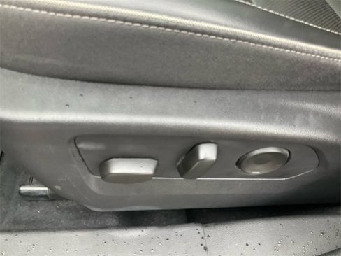 Used 2021 Buick Envision Essence w/ Sport Touring Package image 32