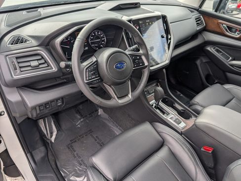 Used 2025 Subaru Ascent Touring AWD/4WD image 14