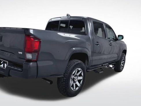 Used 2021 Toyota Tacoma SR AWD/4WD image 8