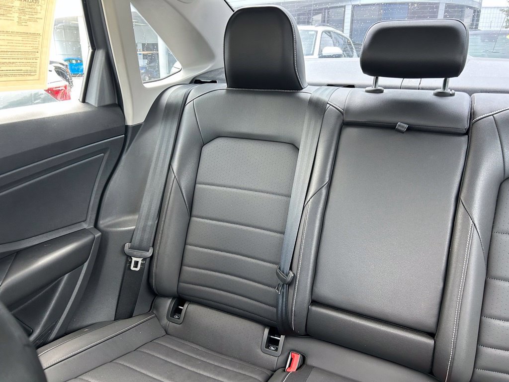 Used 2023 Volkswagen Jetta SE w/ Black Wheel Package FWD image 12