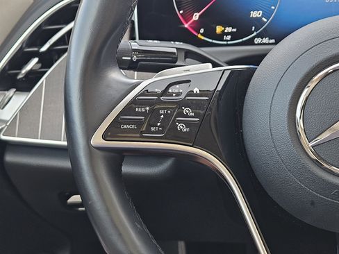 Used 2025 Mercedes-Benz E 350 Sedan image 27