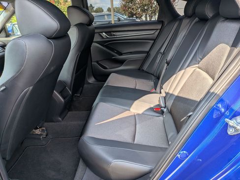 Used 2018 Honda Accord Sport image 17