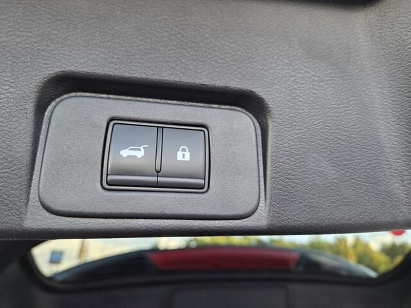 Used 2026 Nissan Rogue SL AWD/4WD image 18